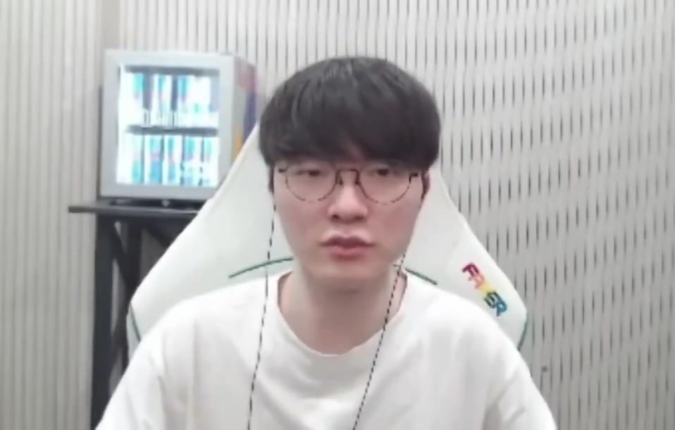 恋爱吗？真复杂！Faker：大家问我恋爱问题，就像我问大家怎样才能打好LOL一样